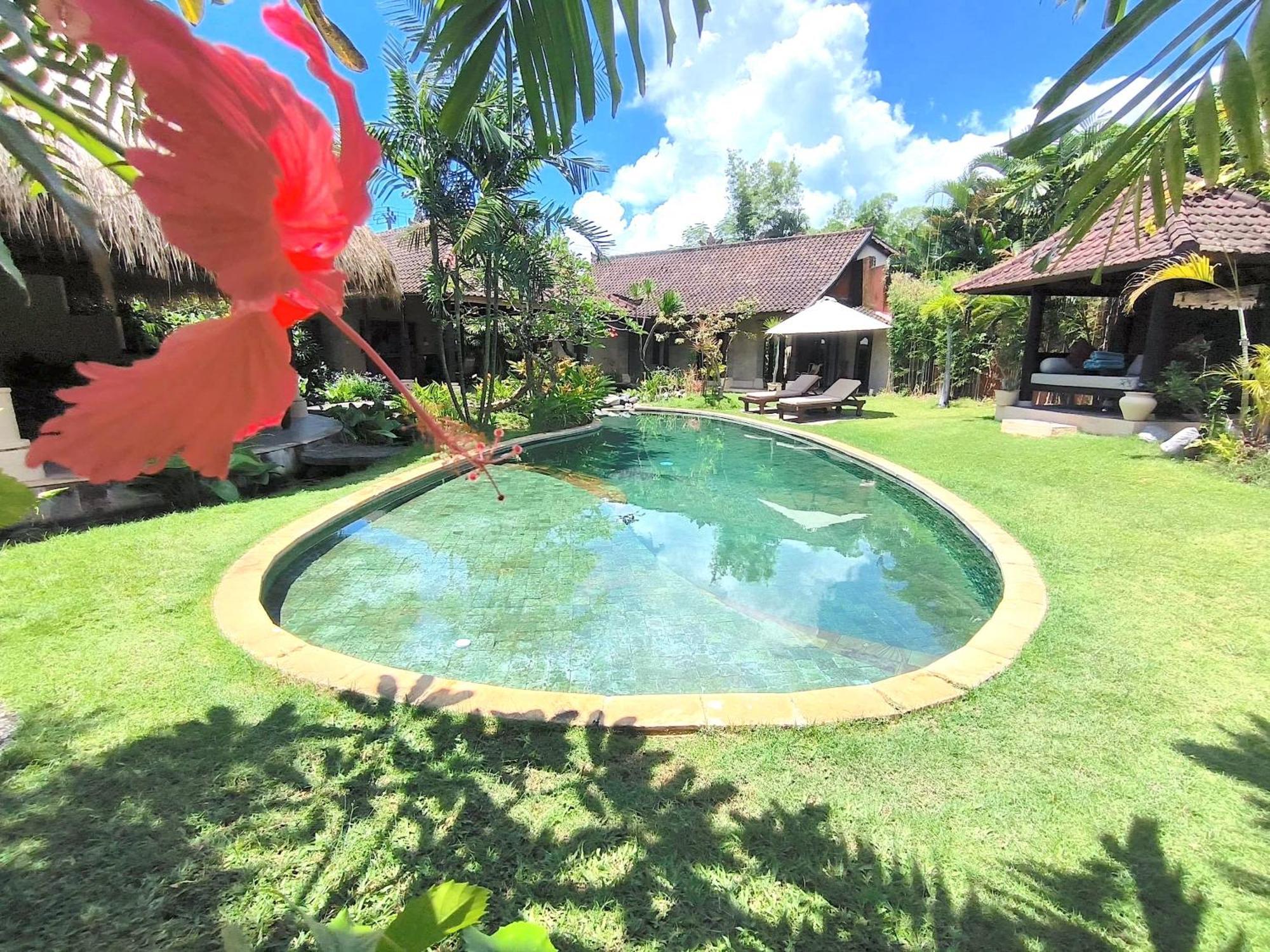 Villa Plawa Asri Seminyak Buitenkant foto