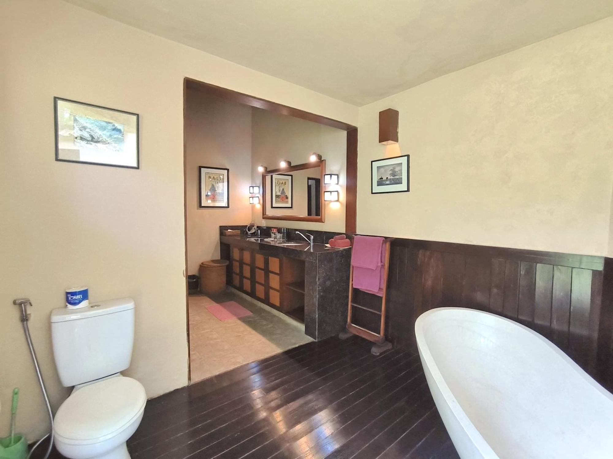 Villa Plawa Asri Seminyak Buitenkant foto