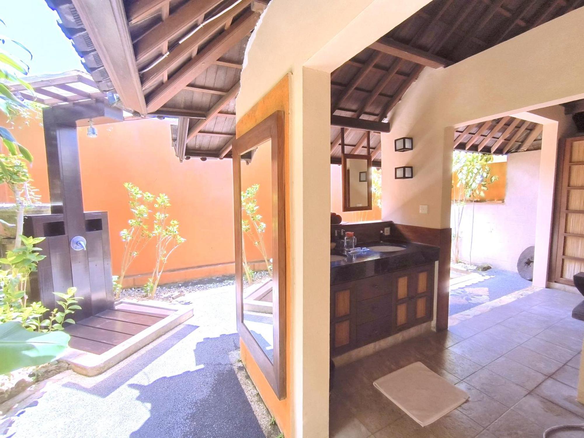 Villa Plawa Asri Seminyak Buitenkant foto