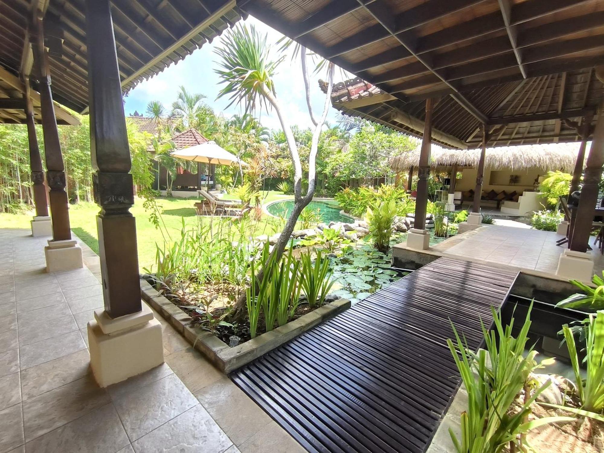 Villa Plawa Asri Seminyak Buitenkant foto