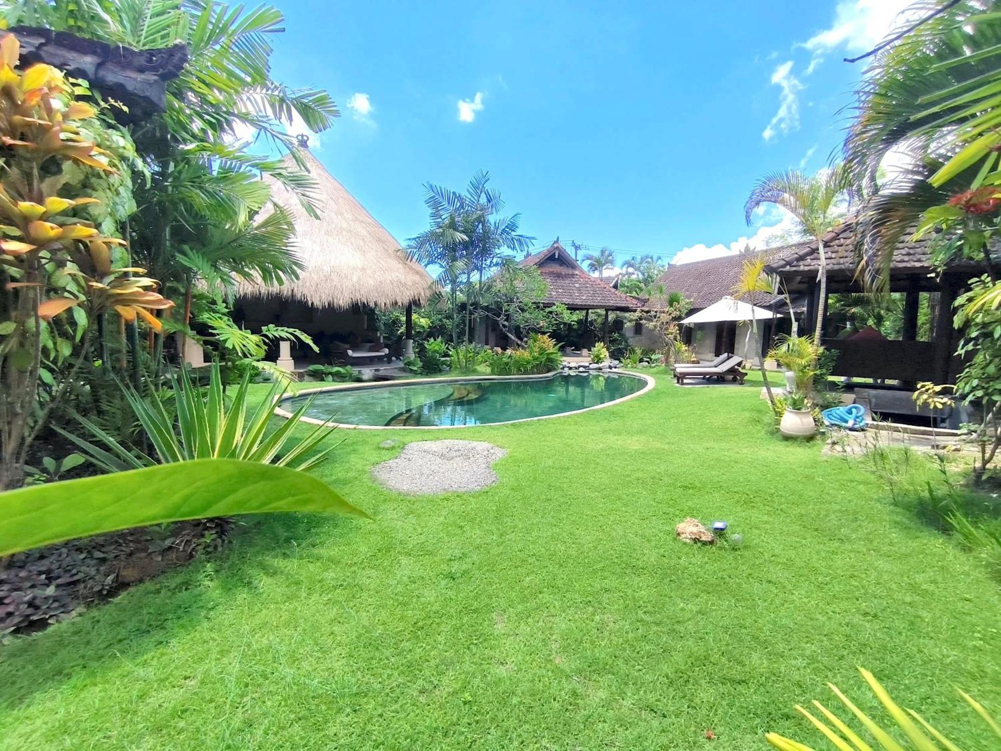 Villa Plawa Asri Seminyak Buitenkant foto