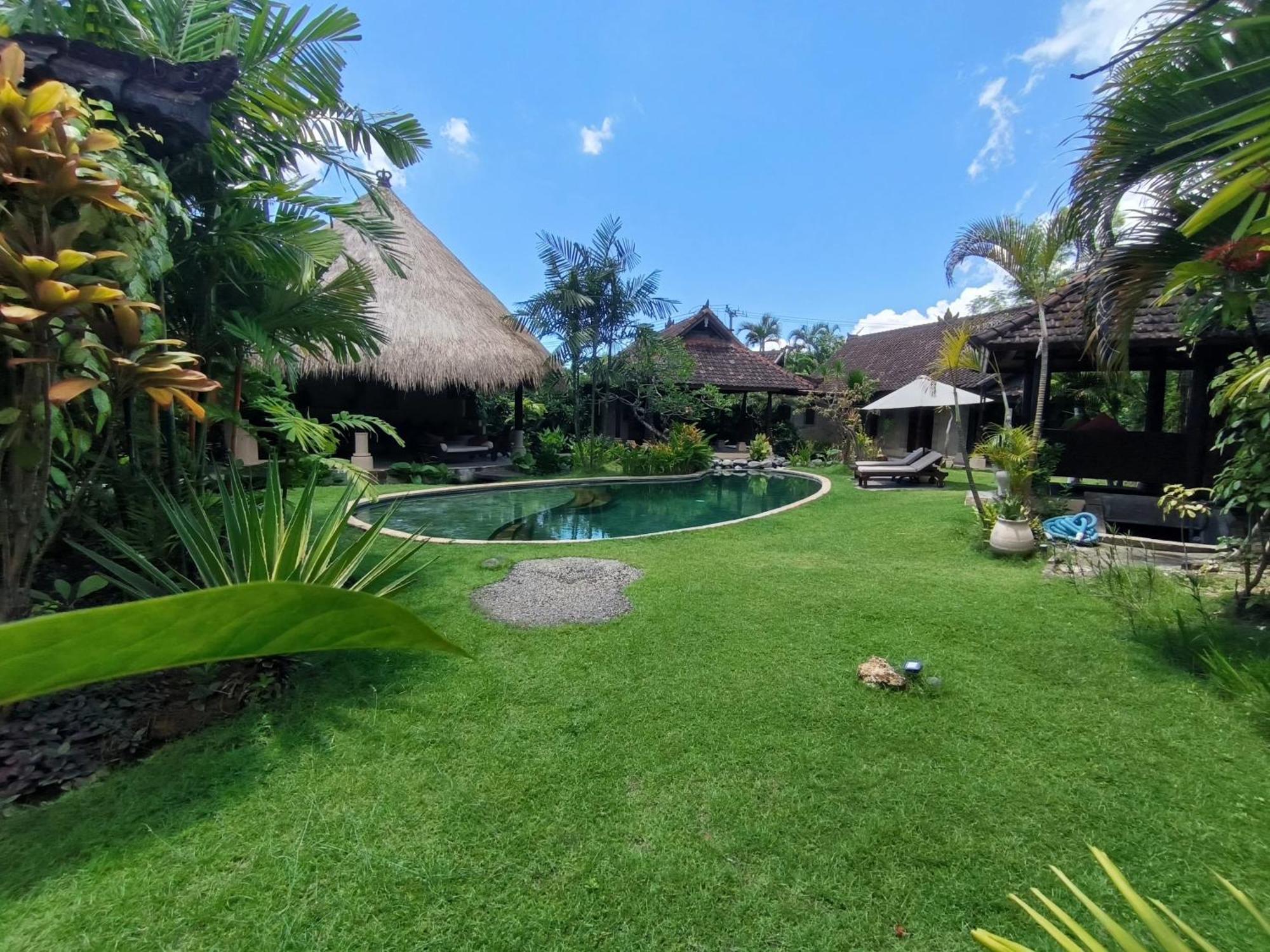 Villa Plawa Asri Seminyak Buitenkant foto