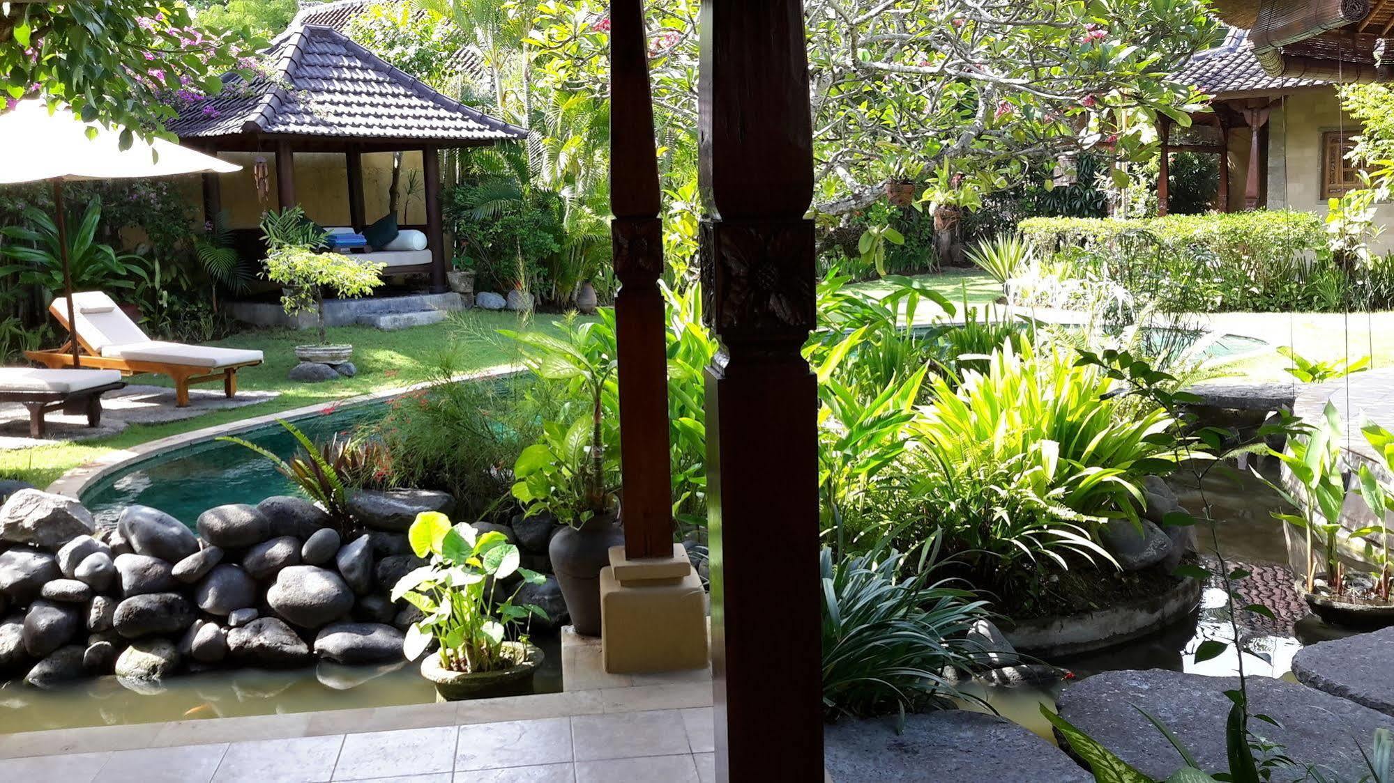 Villa Plawa Asri Seminyak Buitenkant foto