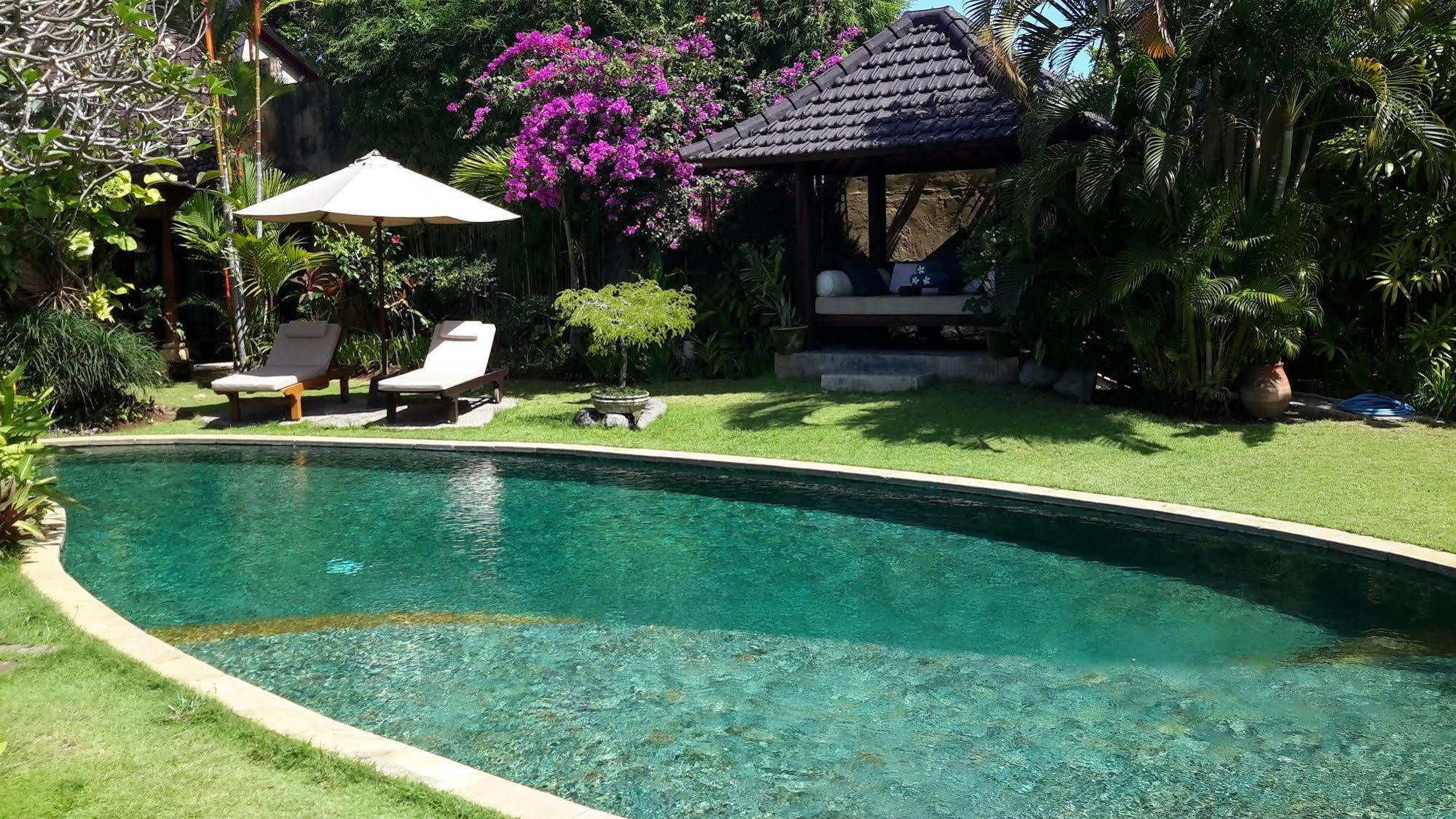 Villa Plawa Asri Seminyak Buitenkant foto